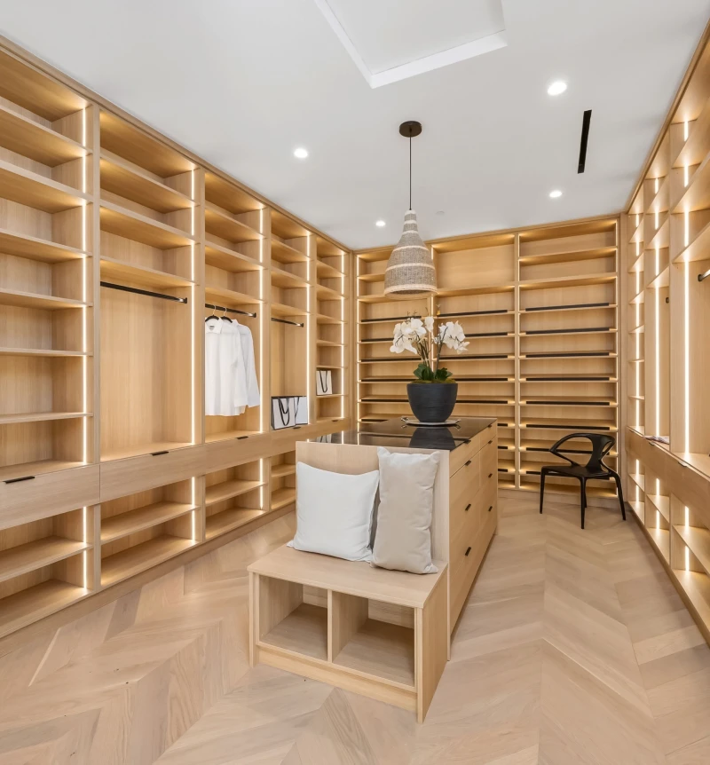 smart-storage-custom-closet