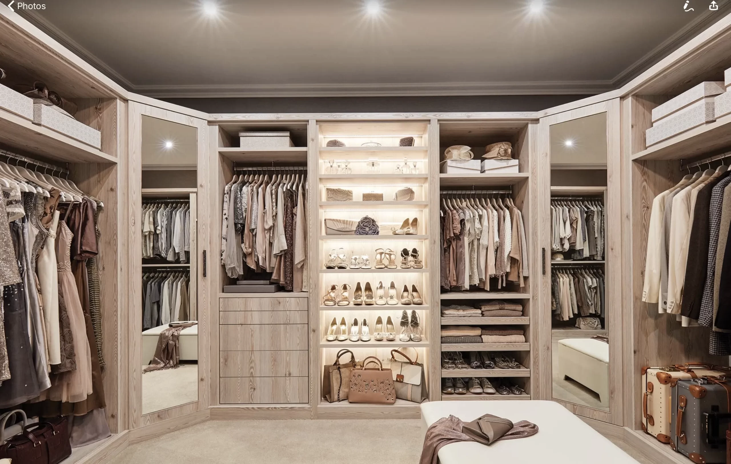 Custom Closet Features
