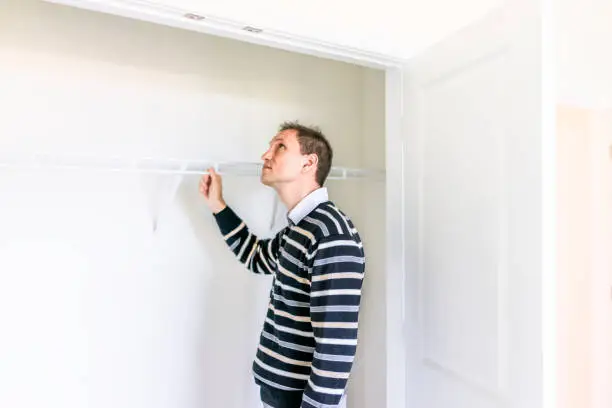Renters’ modular closet system assembly in a rental home